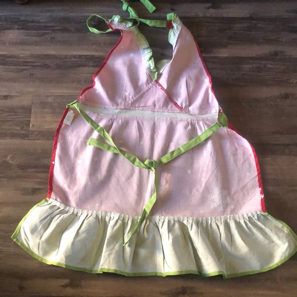 Red and Green Holiday Apron - Picture 4 of 5